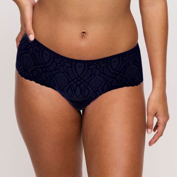 Luxe string