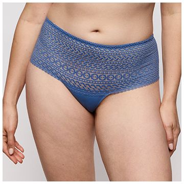 Luxe string